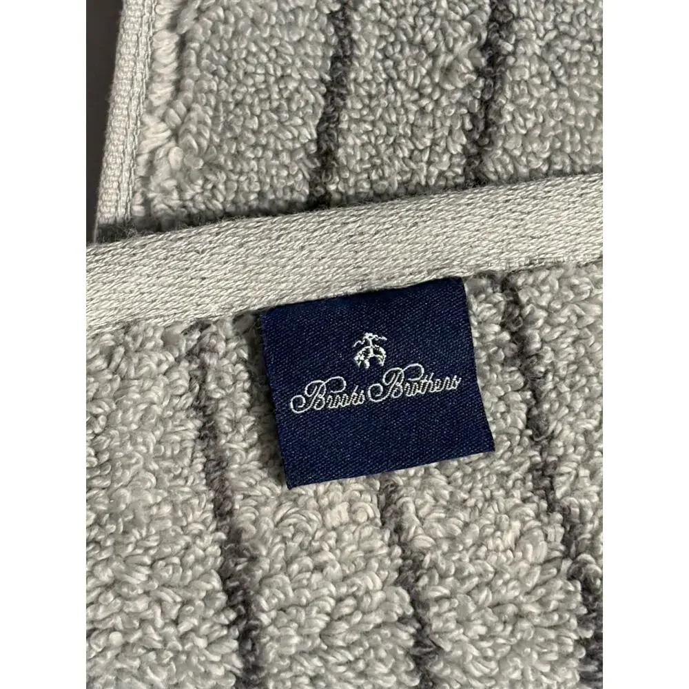 Brooks Brothers Grey Gray Striped Cotton Bath Towels Set 2 Measures 30X56” NWT